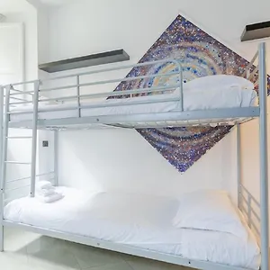 Appartement 25, Rome